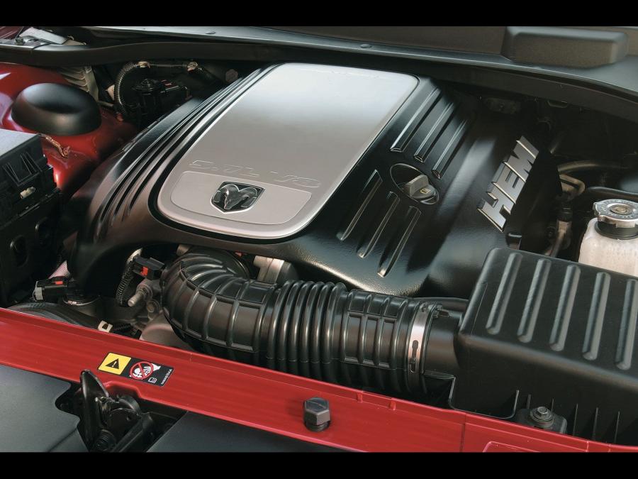  Dodge Magnum 2005 года  (фото 10 из 18)